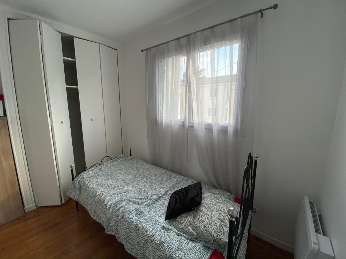 إٍبيناي سور أورْجْ Bedroom In A House/ Chambre Dans Une Maison المظهر الخارجي الصورة